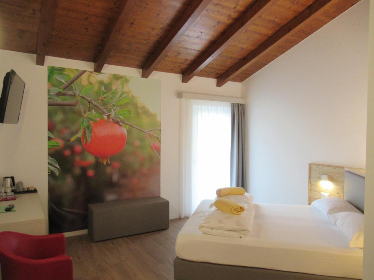 Maso Agritur Santa Lucia Bed & Breakfast Dro Eksteriør bilde